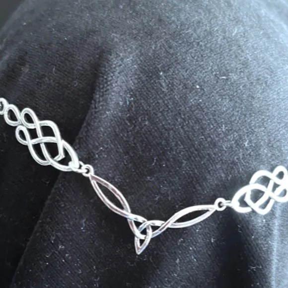 Celtic tiara in gold delicate design - Picture 9 of 12